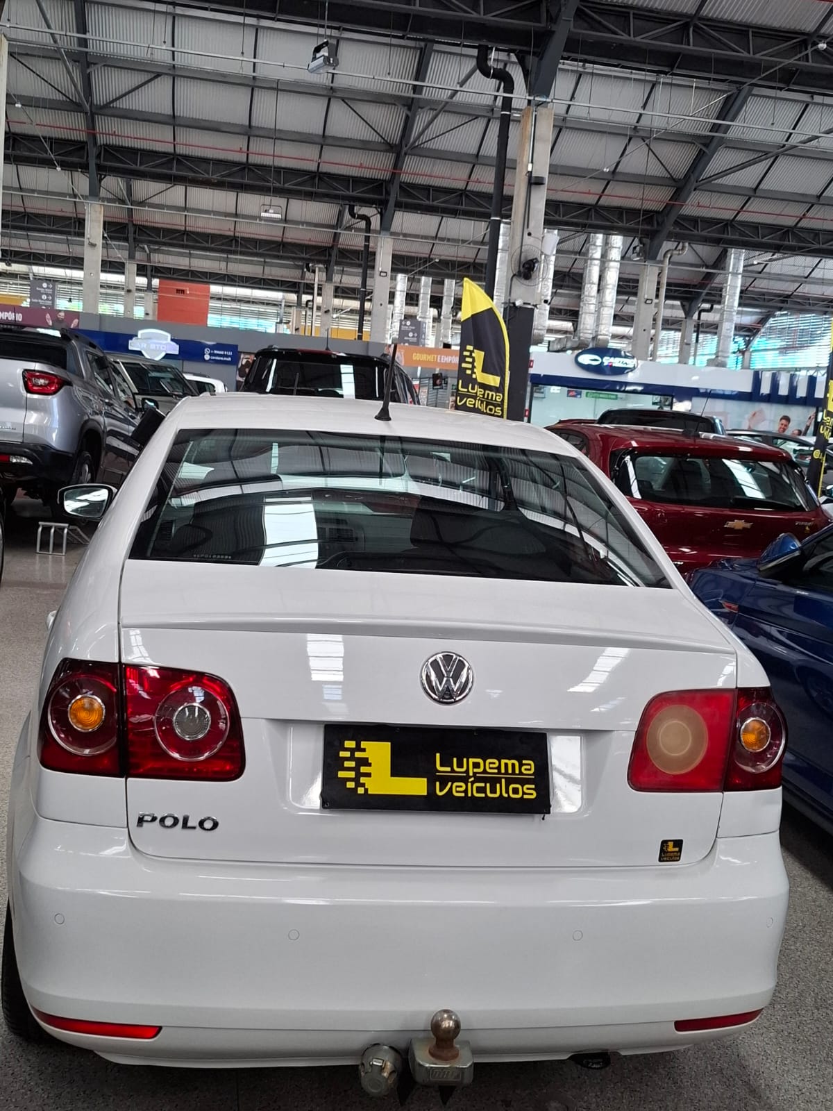 VOLKSWAGEN POLO