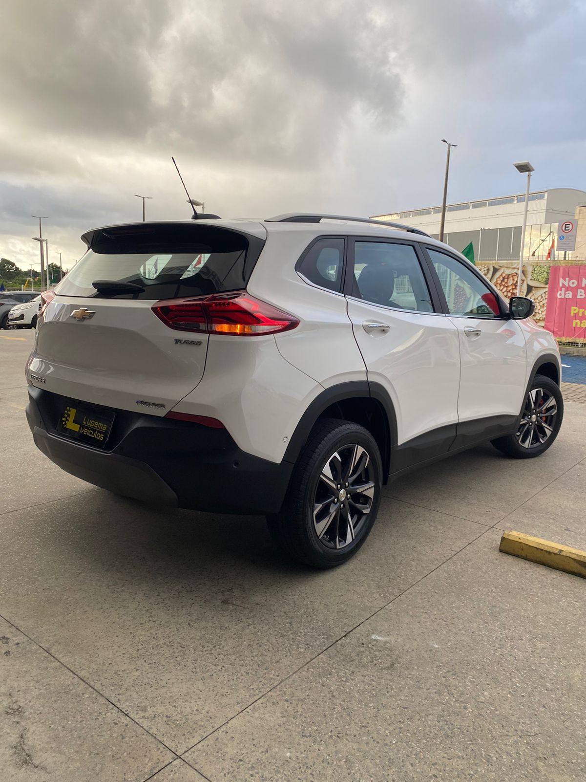 CHEVROLET TRACKER