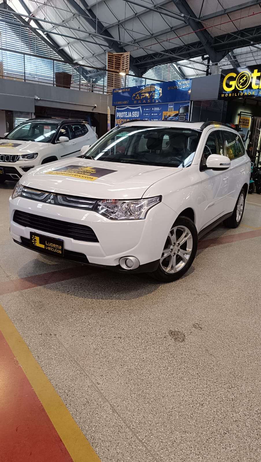 MITSUBISHI OUTLANDER