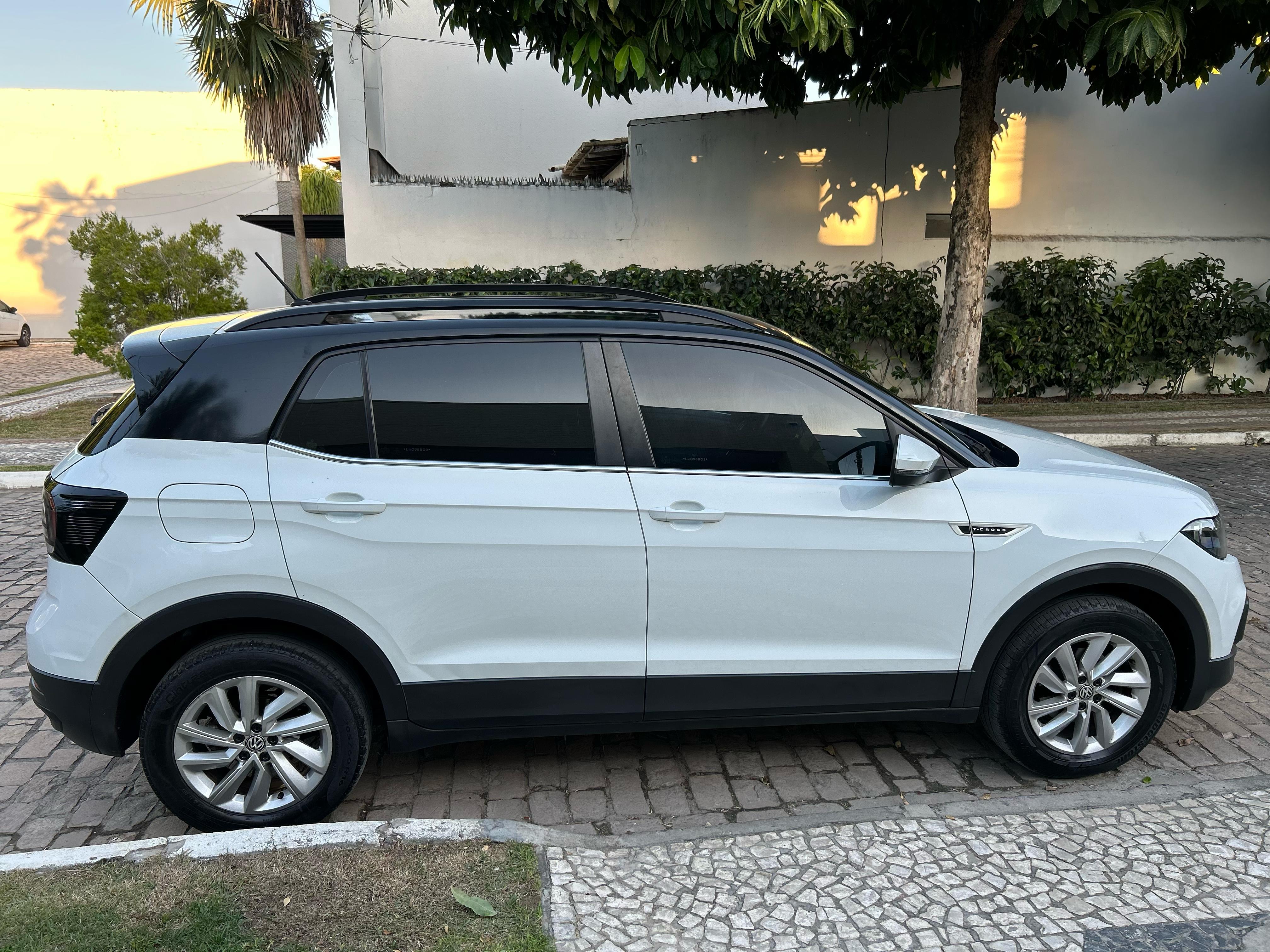 VOLKSWAGEN t cross 200 tsi aut