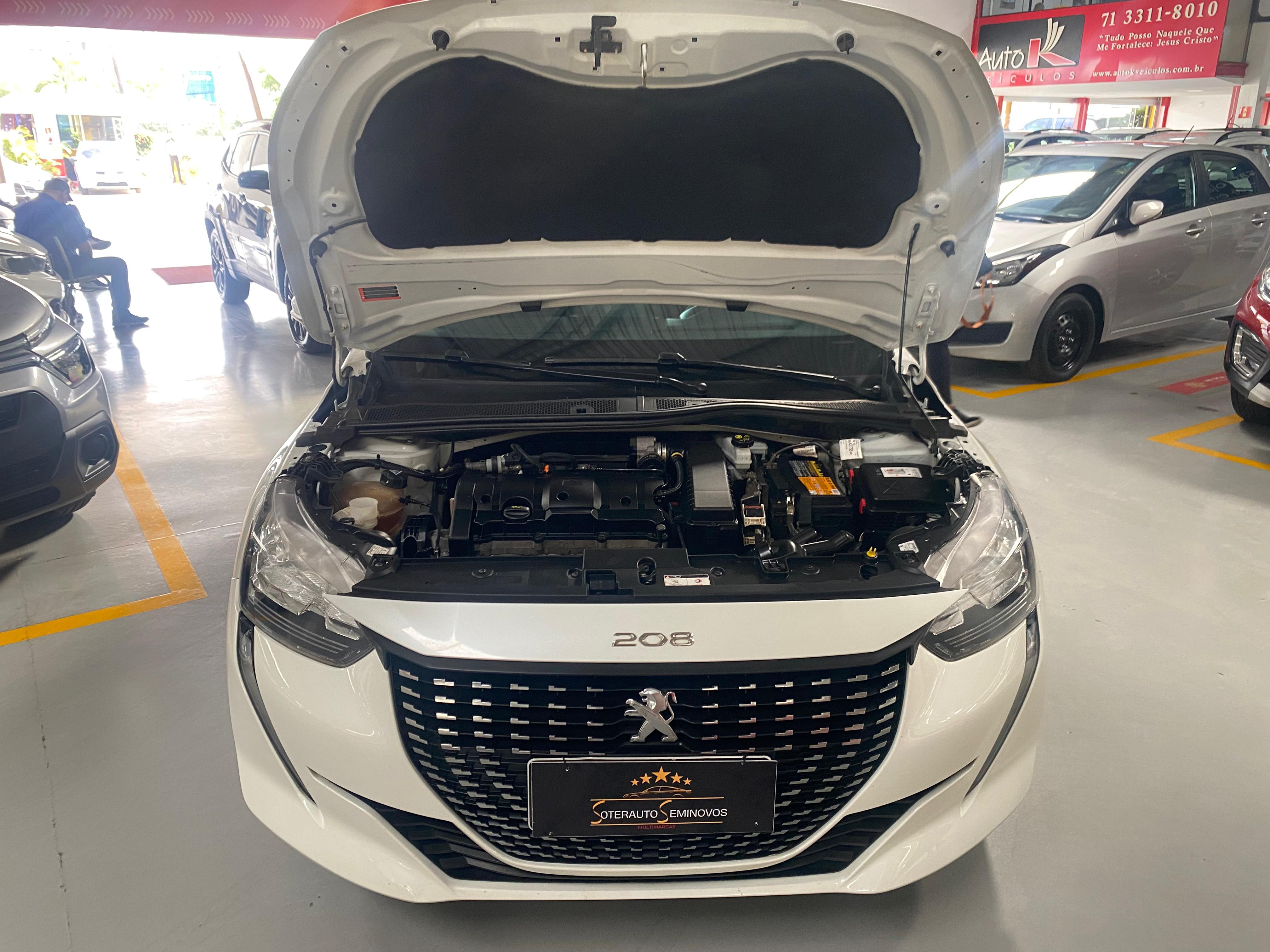 PEUGEOT 208 active
