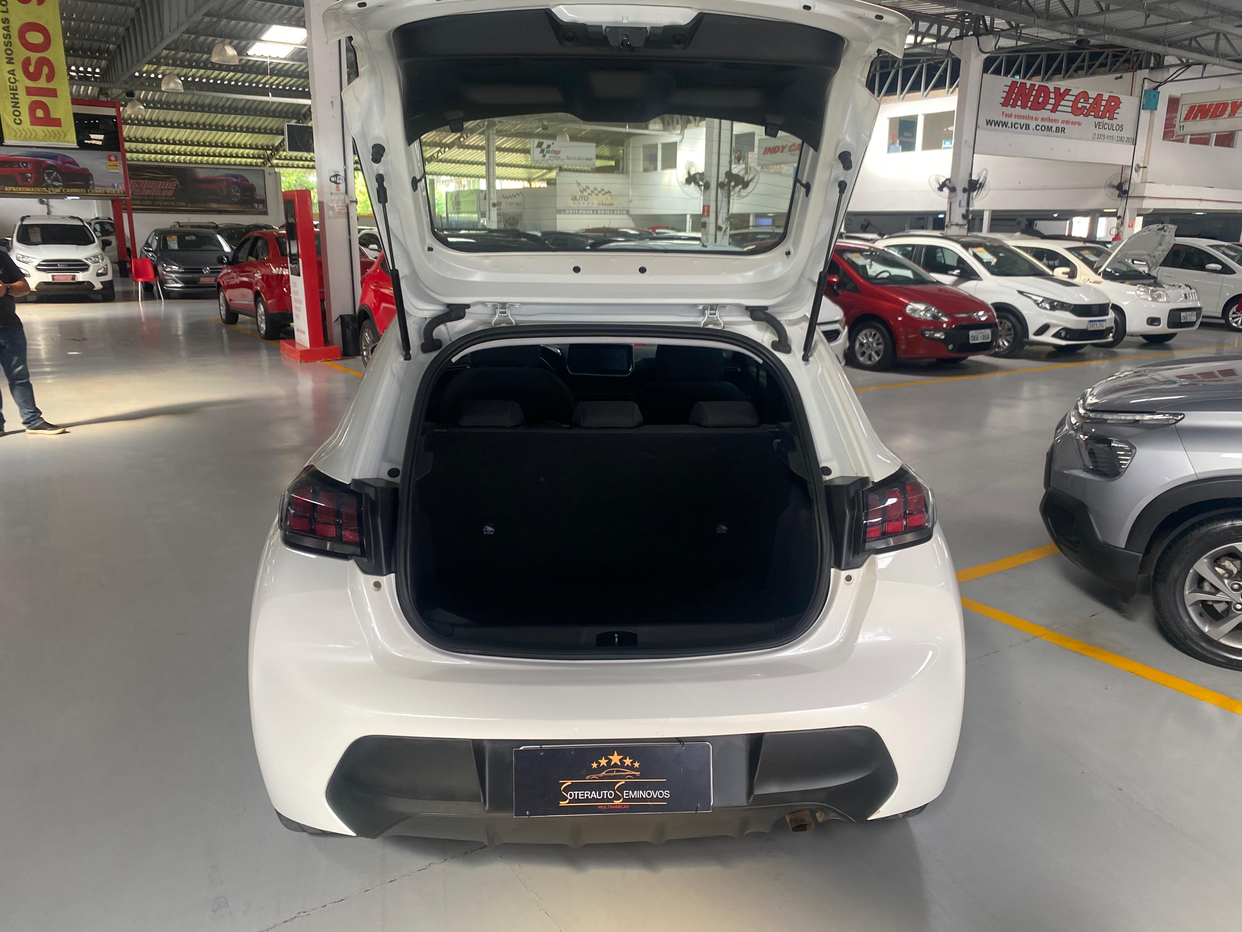 PEUGEOT 208 active