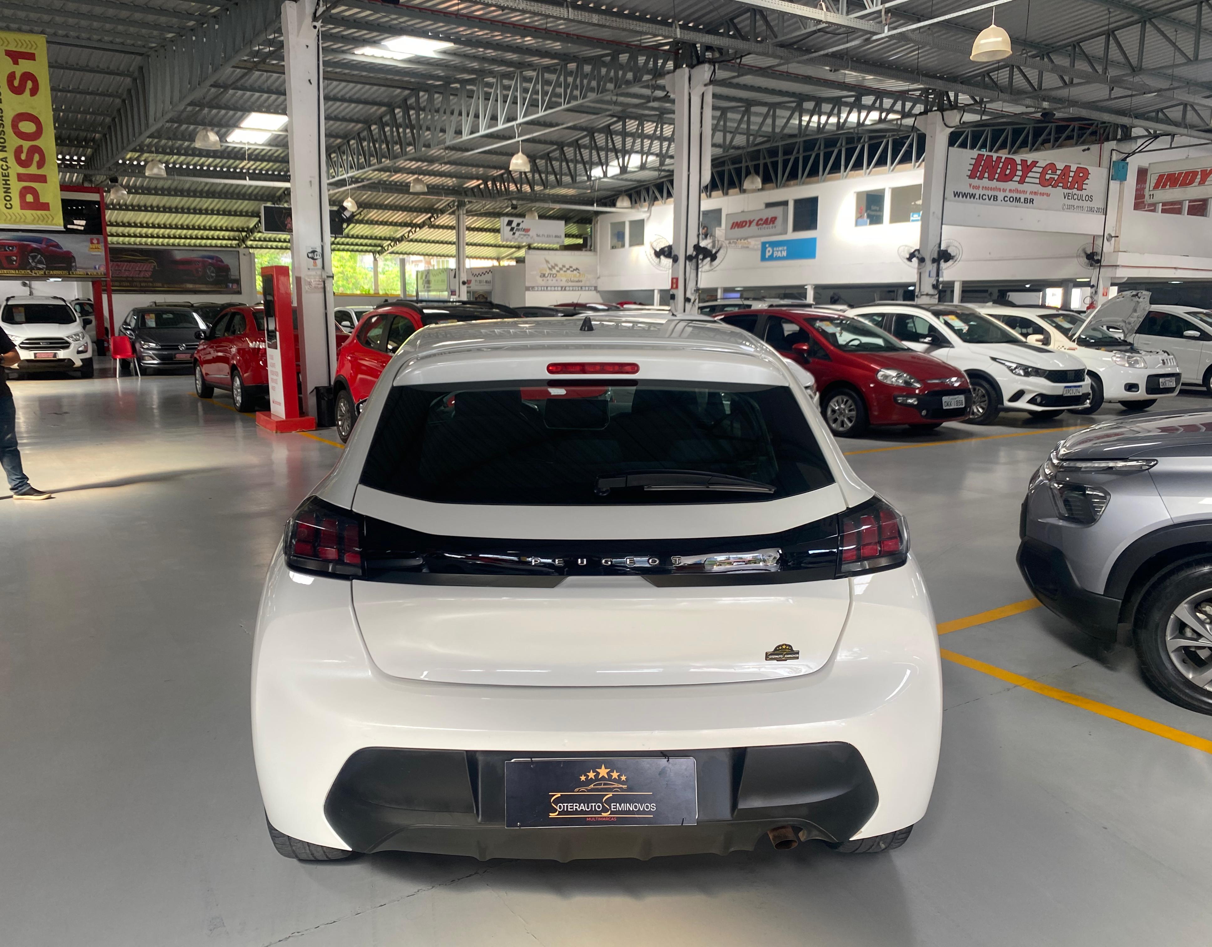 PEUGEOT 208 active