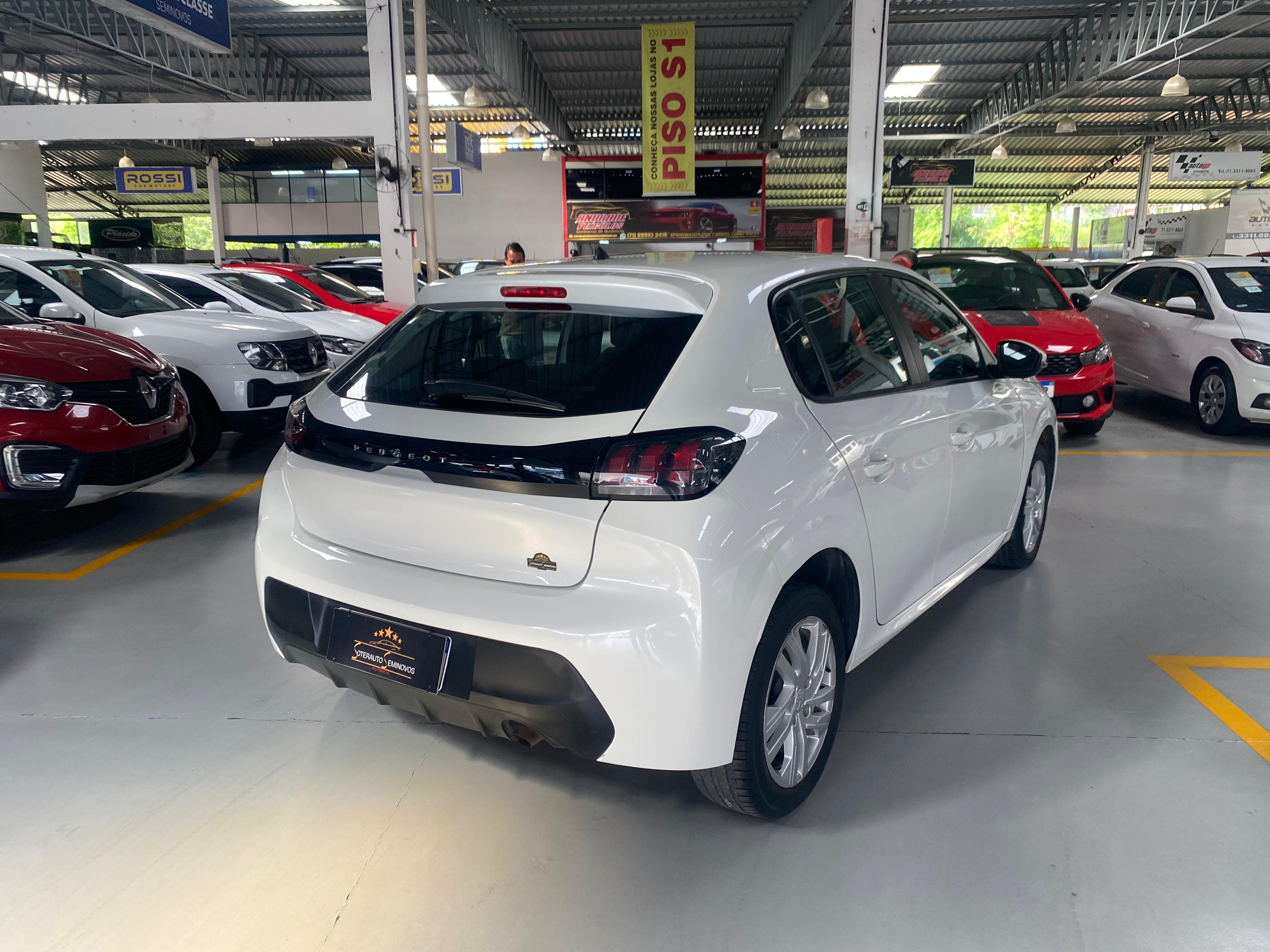 PEUGEOT 208 active