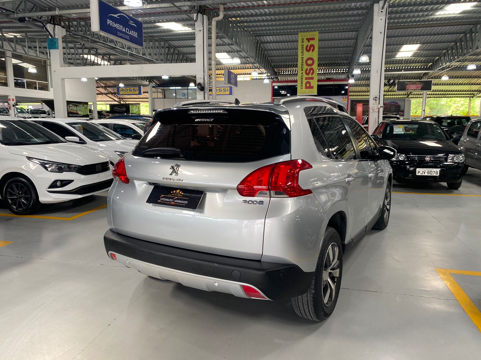 PEUGEOT 2008 griffe at