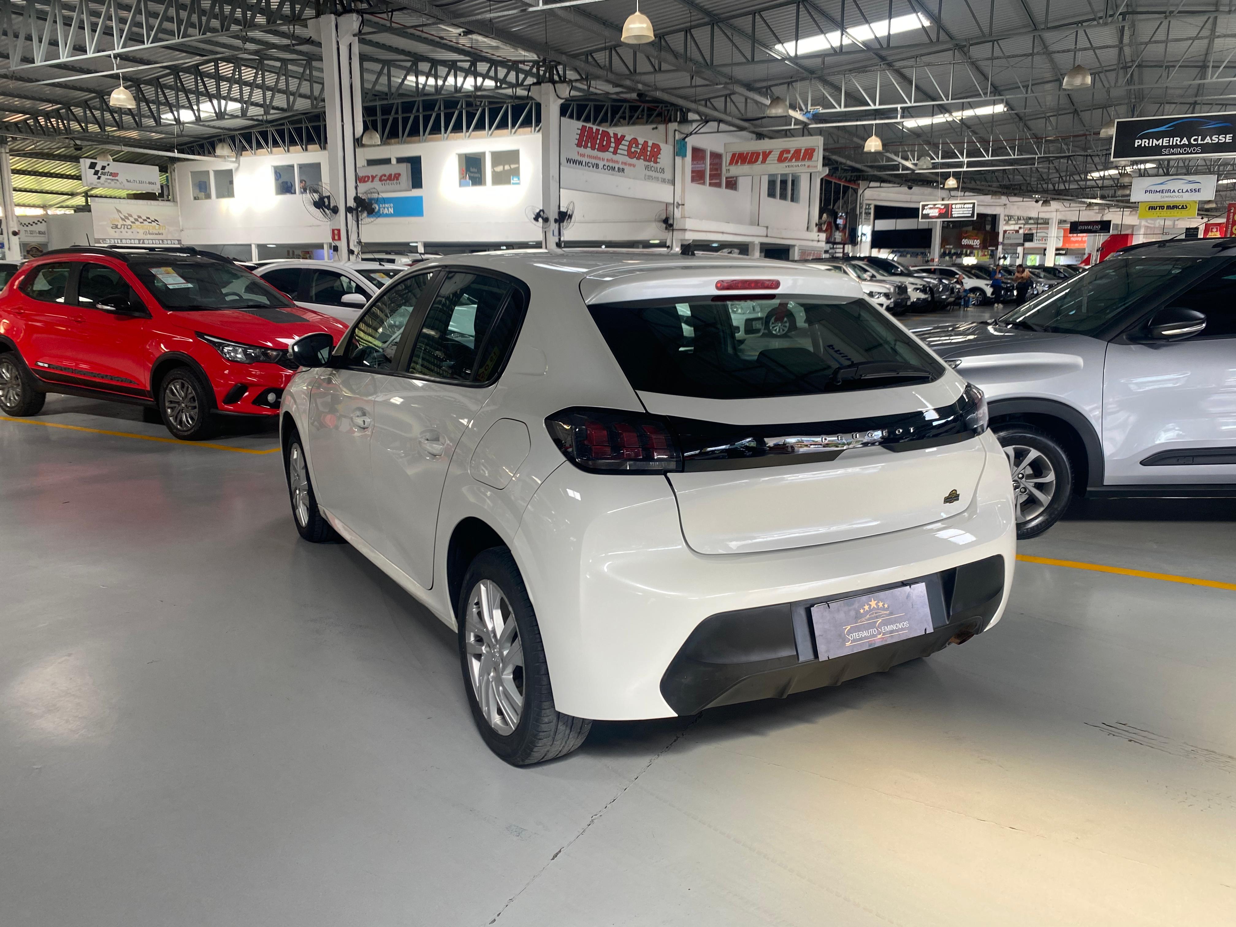 PEUGEOT 208 active
