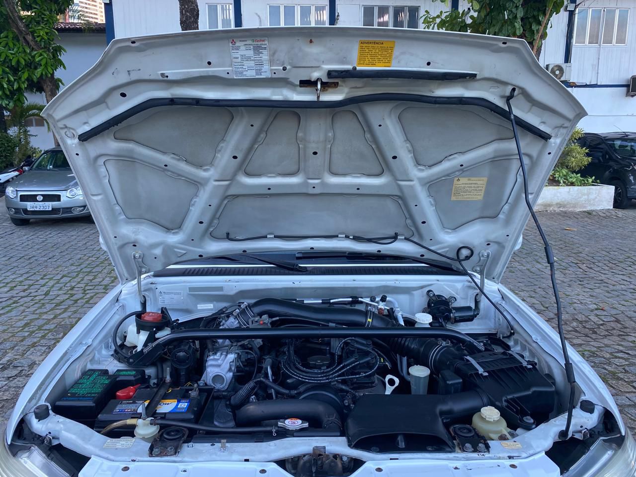 MITSUBISHI PAJERO TR4
