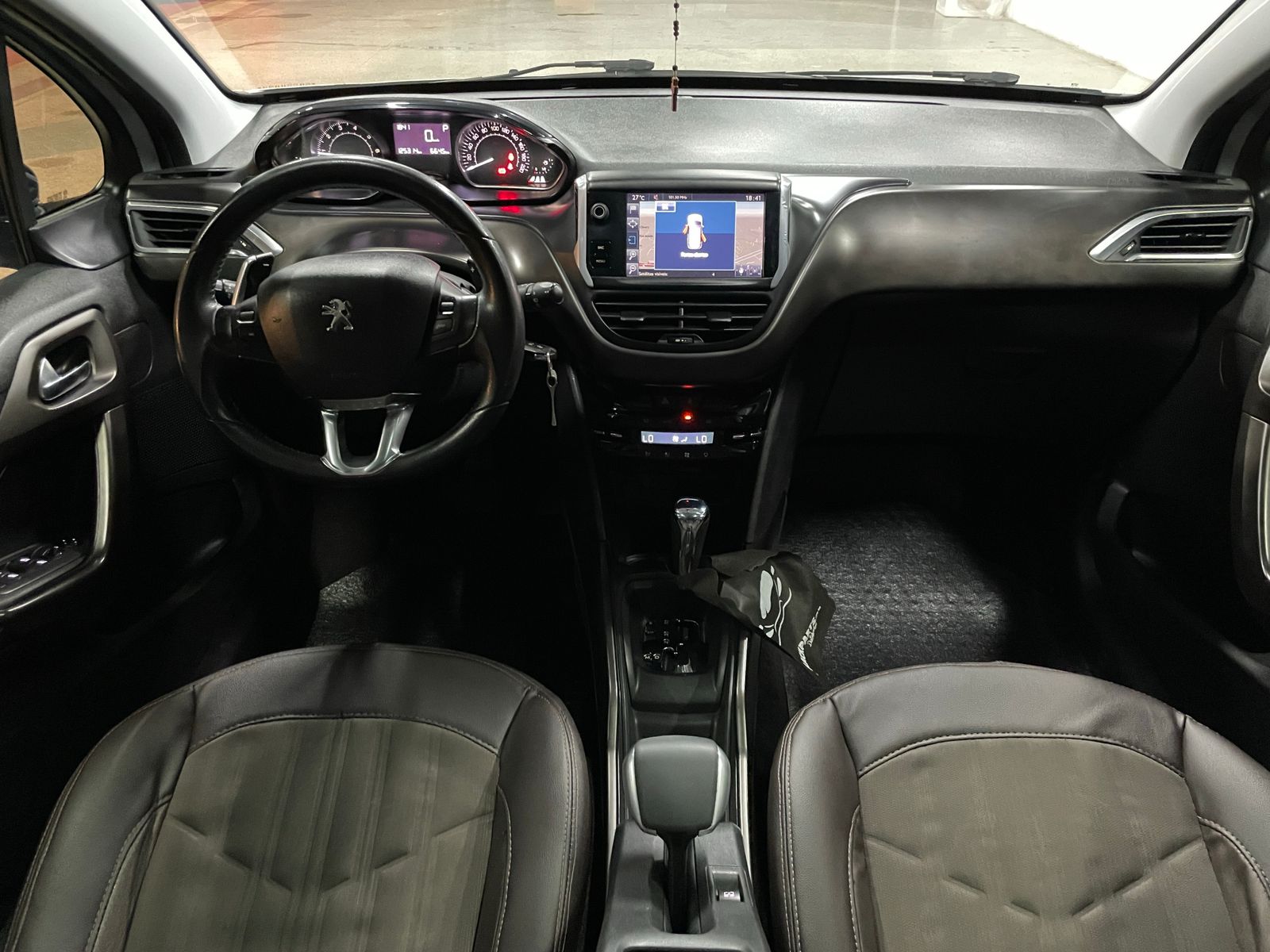 PEUGEOT 2008 griffe
