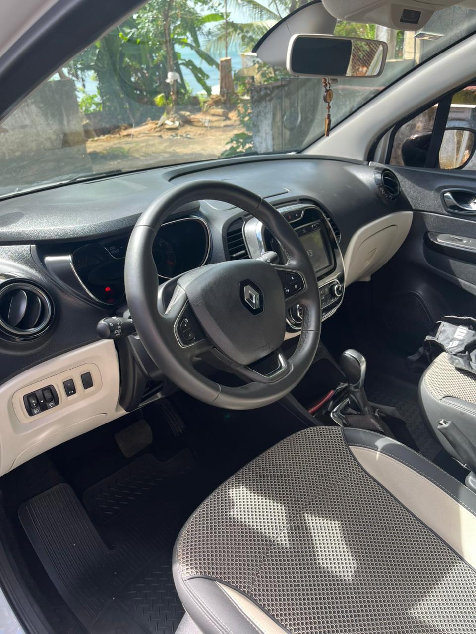 RENAULT captur iconic 1.3 tb 16v flex 5p aut