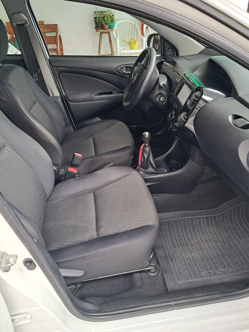 TOYOTA etios 1.5 x sedan 16v