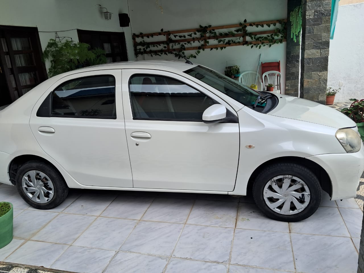 TOYOTA etios 1.5 x sedan 16v