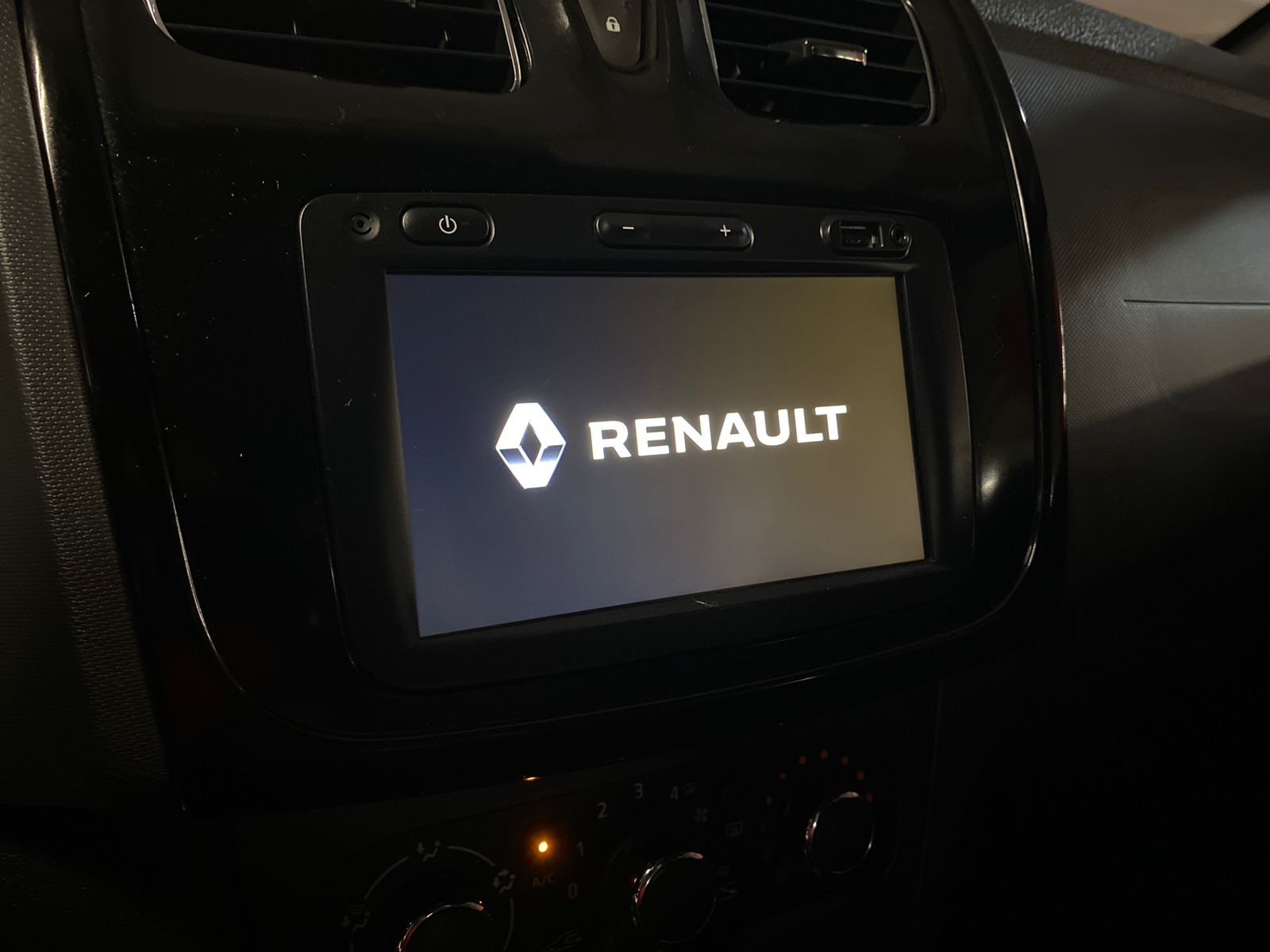 RENAULT SANDERO